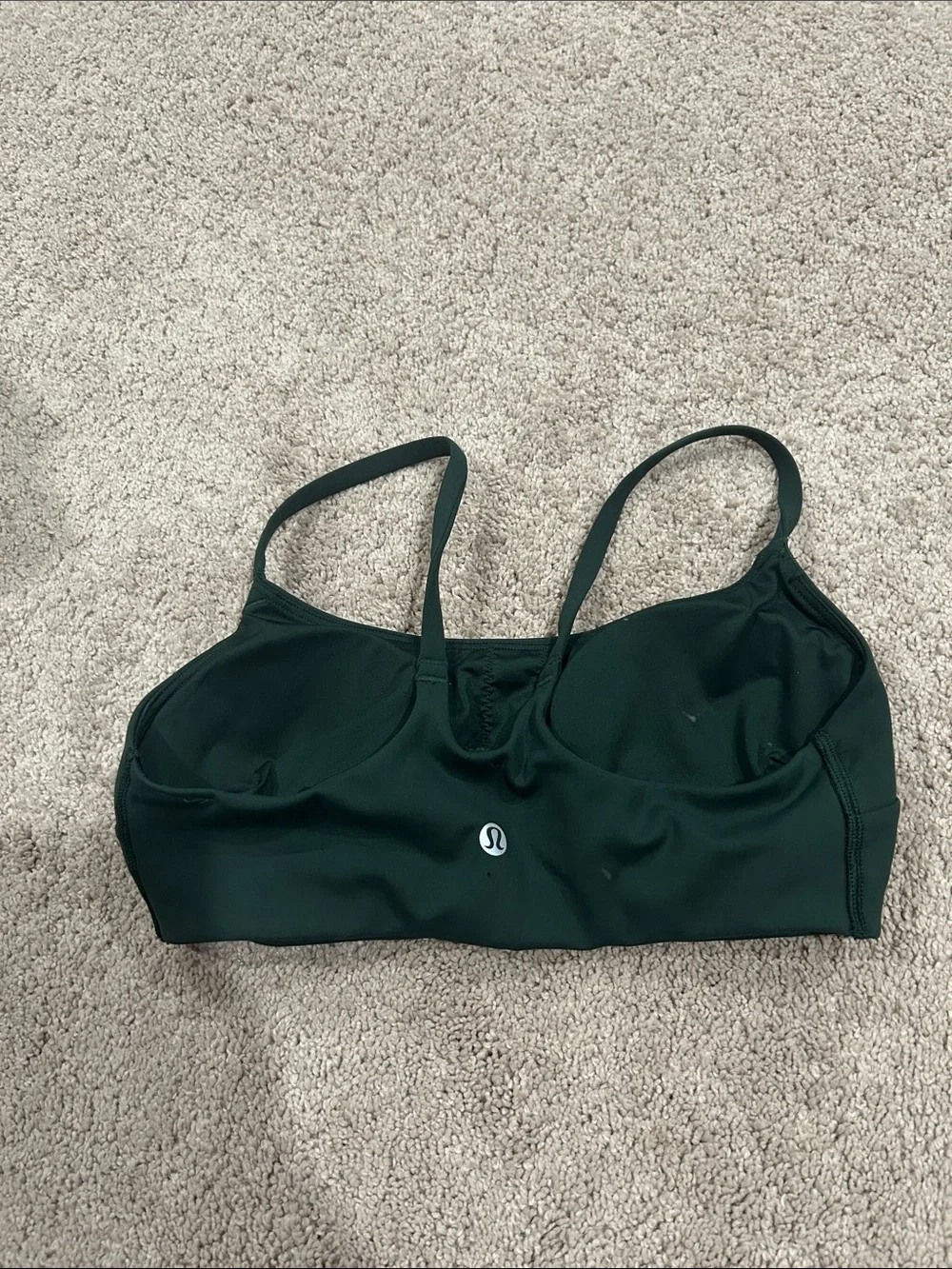 Women’s Lululemon sports bra